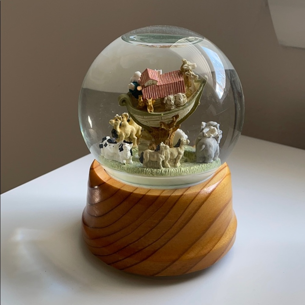 Noah’s Ark Snow Globe Music Box